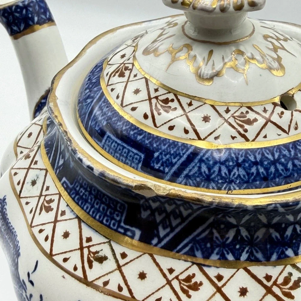 Vintage Booths Real Old Willow A8025 Teapot Blue White Gold Gilt England 6.5
